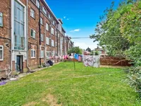 Недвижимость Leeland Way: 5