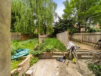 Недвижимость Rathcoole Gardens: 3