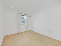 Недвижимость Walm Lane, Erin Court: 1