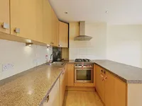 Недвижимость Battersea Park Road: 2