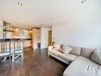Недвижимость Smugglers Way, Battersea: 4