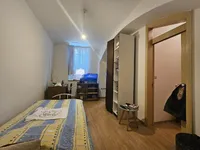 Недвижимость Двухкомнатная квартира в центре: 4