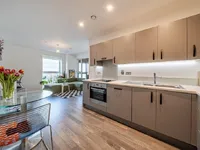 Недвижимость East Acton Lane, Acton: 14