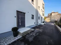 Недвижимость Квартира, больше 5 комнат: 4