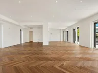 Недвижимость Четырехкомнатная квартира в центре: 2