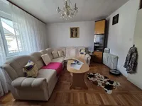 Недвижимость Трехкомнатная квартира Штепаня Вас: 4