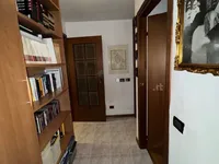 Недвижимость Трёхкомнатная квартира Центр: 19