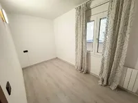 Недвижимость Apartment with three bedrooms in Arinsal: 12