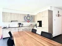 Недвижимость Single house 6 rooms: 4