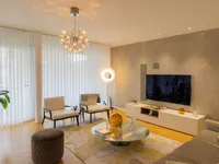 Недвижимость Apartment 5 rooms: 2