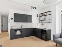 Недвижимость Apartment 4 rooms: 3