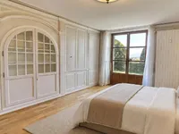 Недвижимость Apartment 6 rooms: 4