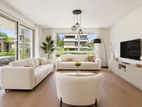 Недвижимость Apartment 5 rooms: 4