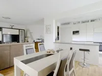 Недвижимость Apartment 4 rooms: 3