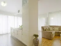 Недвижимость Apartment 4 rooms: 9