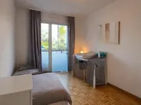 Недвижимость Apartment 4 rooms: 5