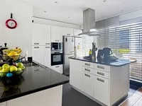 Недвижимость Apartment 7 rooms: 6