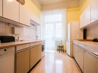 Недвижимость Четырёхкомнатная квартира в центре: 6