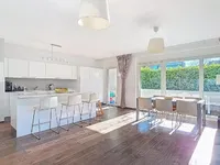 Недвижимость Apartment 5 rooms: 1