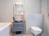 Недвижимость Apartment 5 rooms: 8