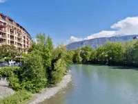 Недвижимость Apartment 4 rooms: 2