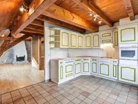 Недвижимость Single house 10 rooms: 8
