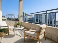 Недвижимость Apartment 6 rooms: 1