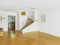 Недвижимость Single house 6 rooms: 3