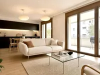 Недвижимость Apartment 4 rooms: 2