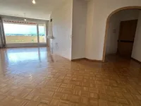 Недвижимость Apartment 5 rooms: 3