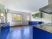 Недвижимость Apartment 5 rooms: 2