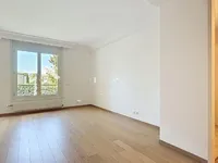 Недвижимость Attic flat 6.5 rooms: 6