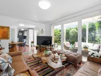 Недвижимость Single house 12 rooms: 3