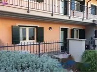 Недвижимость Двухкомнатная квартира в центре: 10