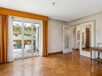 Недвижимость Bifamiliar house 7 rooms: 8