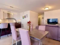 Недвижимость Apartment 4 rooms: 5