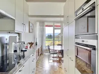 Недвижимость Apartment 5 rooms: 4