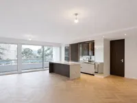 Недвижимость Apartment 5 rooms: 1