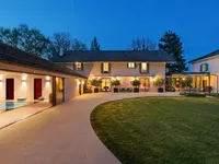 Недвижимость Single house 20 rooms: 2