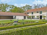Недвижимость Single house 20 rooms: 5