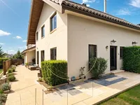 Недвижимость Single house 12 rooms: 3