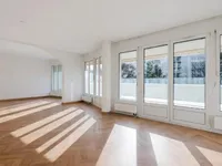 Недвижимость Apartment 5 rooms: 3