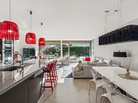 Недвижимость Apartment 6 rooms: 4