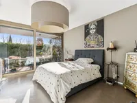 Недвижимость Apartment 6 rooms: 8