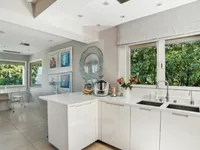 Недвижимость Single house 10 rooms: 4