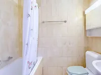Недвижимость Apartment 4 rooms: 9