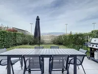 Недвижимость Apartment 4 rooms: 2