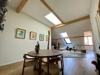Недвижимость Attic flat 6.5 rooms: 8