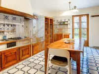 Недвижимость Single house 10 rooms: 8
