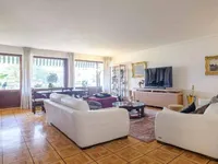 Недвижимость Apartment 6 rooms: 2